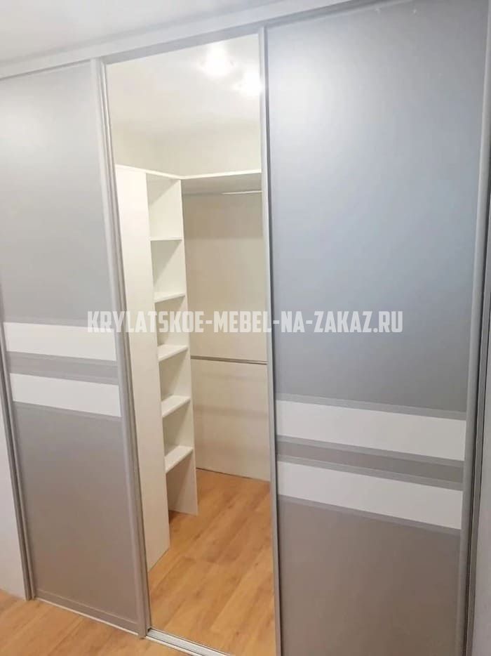 Офисная мебель на заказ в Крылатском